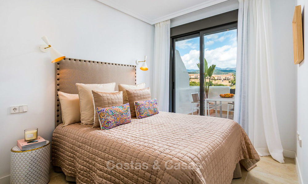 Bonne affaire ! Appartements et maisons à vendre dans un complexe de golf de style méditerranéen, entre Marbella et Estepona 4478