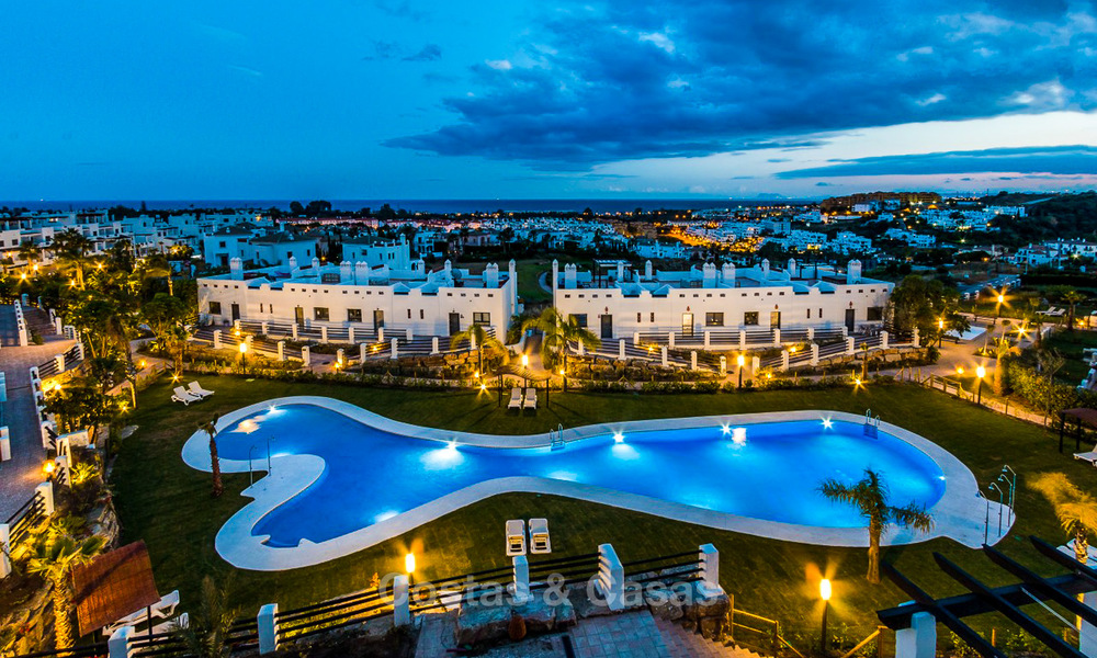 Bonne affaire ! Appartements et maisons à vendre dans un complexe de golf de style méditerranéen, entre Marbella et Estepona 4488