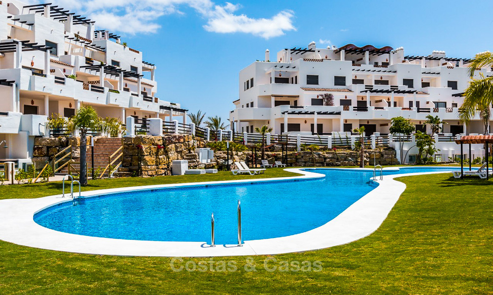 Bonne affaire ! Appartements et maisons à vendre dans un complexe de golf de style méditerranéen, entre Marbella et Estepona 4491