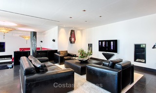 Villa moderne, très exclusive et majestueuse avec de superbes vues sur mer à vendre, Golden Mile, Marbella 4532 
