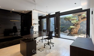 Villa moderne, très exclusive et majestueuse avec de superbes vues sur mer à vendre, Golden Mile, Marbella 4550 