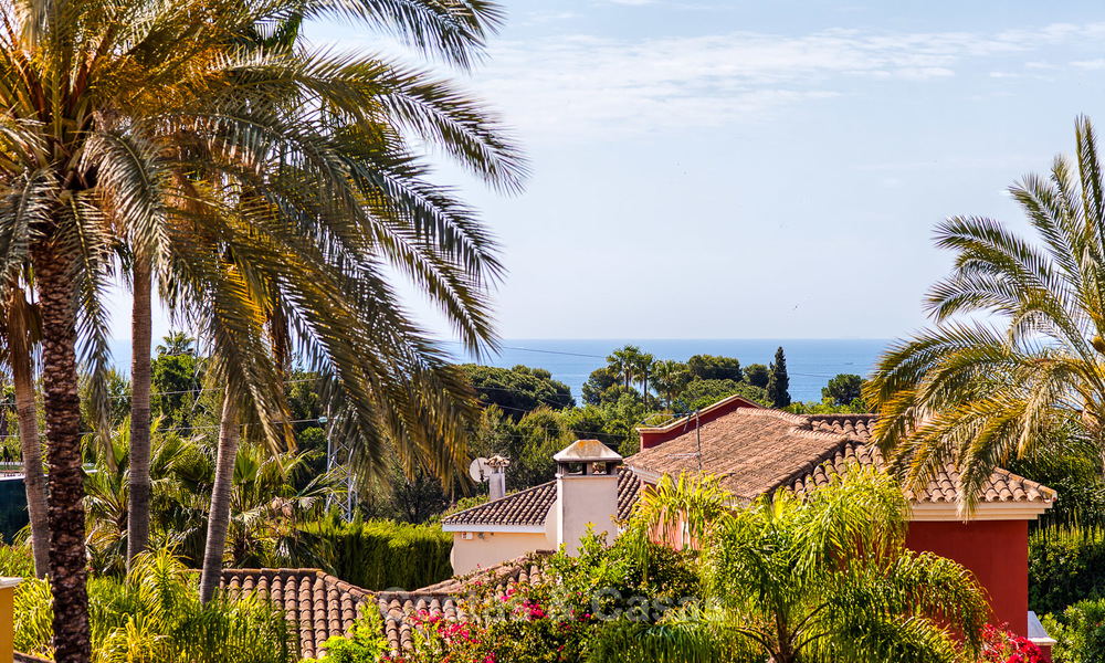 Villa de luxe haut de gamme de style classique avec vue mer à vendre sur le Golden Mile, Marbella 4640
