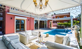 Villa de luxe haut de gamme de style classique avec vue mer à vendre sur le Golden Mile, Marbella 4588 