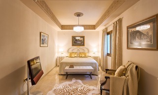 Villa de luxe haut de gamme de style classique avec vue mer à vendre sur le Golden Mile, Marbella 4596 