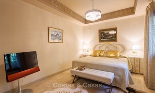Villa de luxe haut de gamme de style classique avec vue mer à vendre sur le Golden Mile, Marbella 4597 