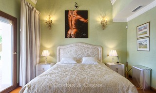 Villa de luxe haut de gamme de style classique avec vue mer à vendre sur le Golden Mile, Marbella 4605 
