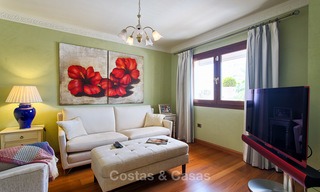 Villa de luxe haut de gamme de style classique avec vue mer à vendre sur le Golden Mile, Marbella 4606 