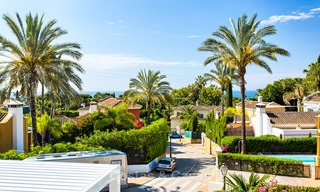 Villa de luxe haut de gamme de style classique avec vue mer à vendre sur le Golden Mile, Marbella 4610 