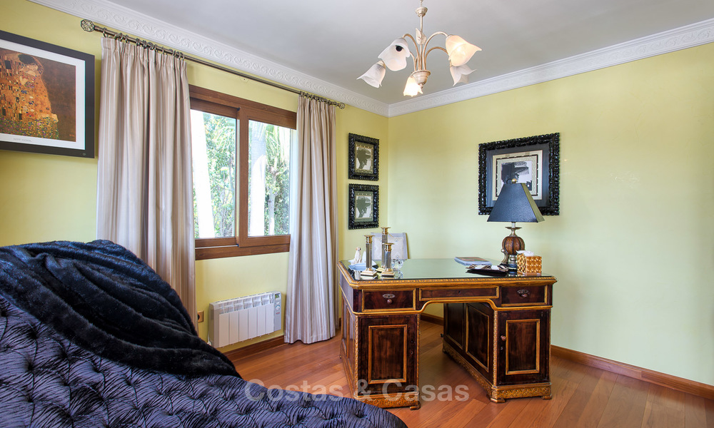 Villa de luxe haut de gamme de style classique avec vue mer à vendre sur le Golden Mile, Marbella 4613