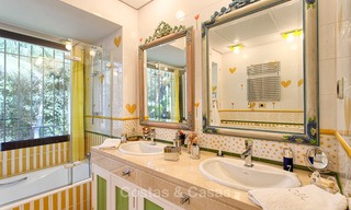 Villa de luxe haut de gamme de style classique avec vue mer à vendre sur le Golden Mile, Marbella 4615 