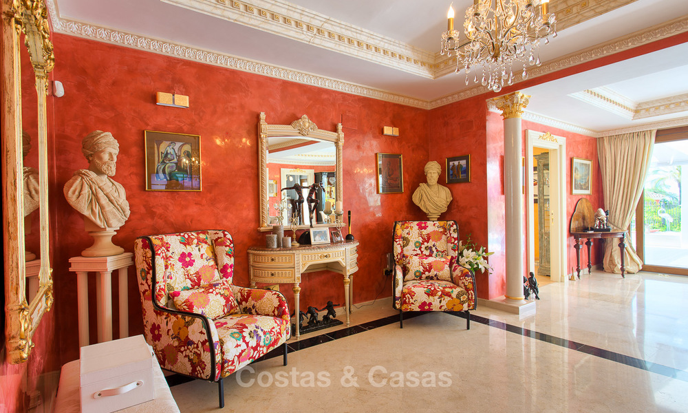 Villa de luxe haut de gamme de style classique avec vue mer à vendre sur le Golden Mile, Marbella 4617