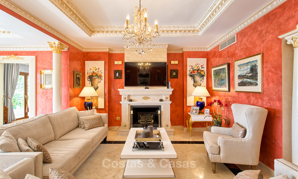 Villa de luxe haut de gamme de style classique avec vue mer à vendre sur le Golden Mile, Marbella 4618
