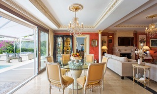 Villa de luxe haut de gamme de style classique avec vue mer à vendre sur le Golden Mile, Marbella 4620 