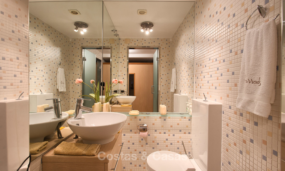Villa de luxe haut de gamme de style classique avec vue mer à vendre sur le Golden Mile, Marbella 4628