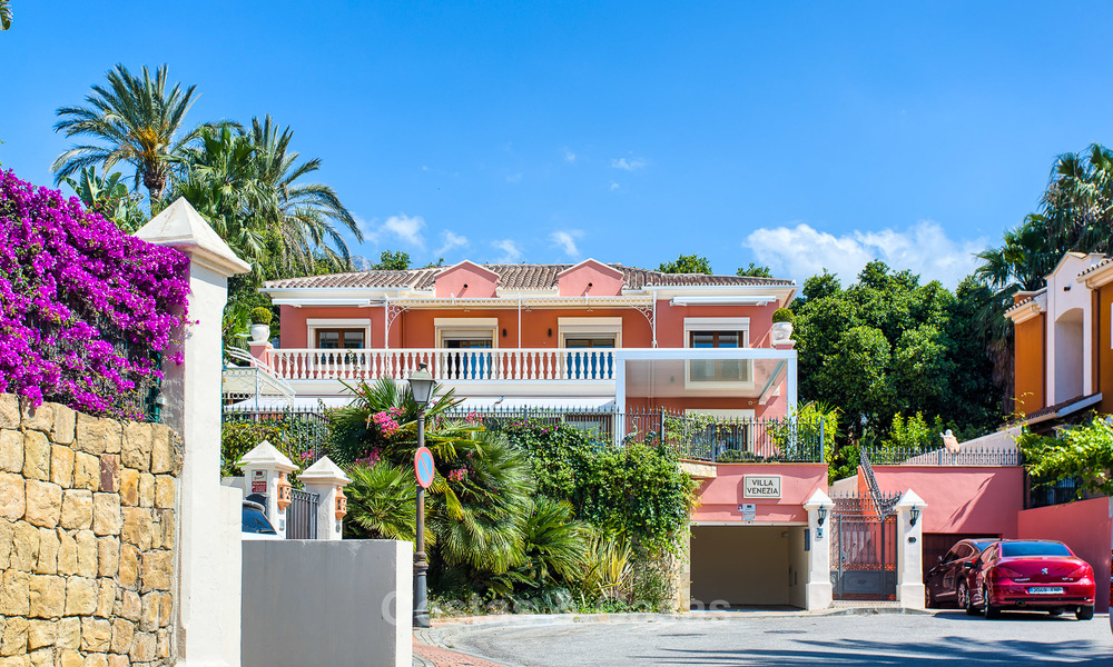 Villa de luxe haut de gamme de style classique avec vue mer à vendre sur le Golden Mile, Marbella 4635