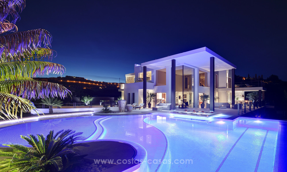 Villa de luxe spectaculaire et moderne à vendre, directement sur un golf, avec vue panoramique sur mer, Benahavis - Marbella 4766
