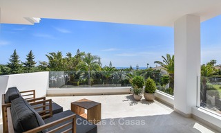 Villa de luxe rénovée dans un style andalou avec vue mer à vendre, Elviria, Est de Marbella 4783 