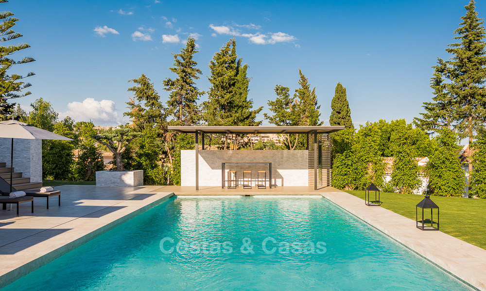Villa de luxe rénovée dans un style andalou avec vue mer à vendre, Elviria, Est de Marbella 4797