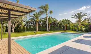 Villa de luxe rénovée dans un style andalou avec vue mer à vendre, Elviria, Est de Marbella 4799 