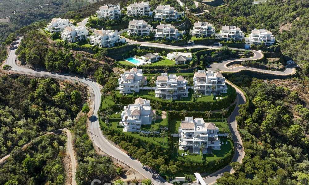Appartements de luxe modernes à vendre dans un nouveau projet avec vues mer spectaculaires à Benahavis, Marbella 804262