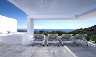 Appartements de luxe modernes et contemporains avec de superbes vues sur mer à vendre, à quelques minutes en voiture du centre de Marbella. 4933 