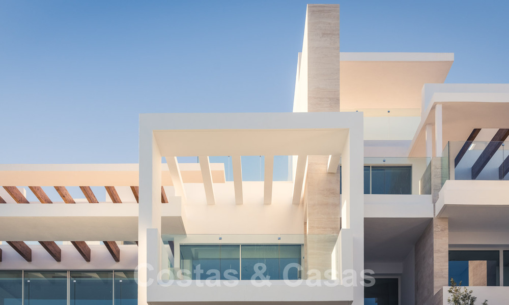 Appartements de luxe modernes et contemporains avec vue imprenable sur mer à vendre, à quelques minutes en voiture du centre de Marbella. 38306