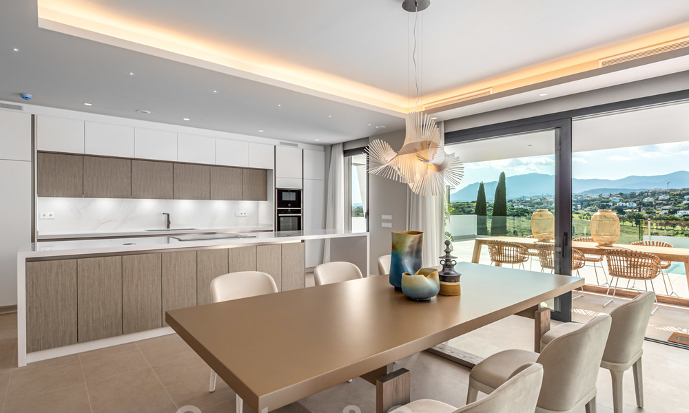 Villas de luxe modernes et exclusives à vendre sur le New Golden Mile entre Marbella et Estepona 25357