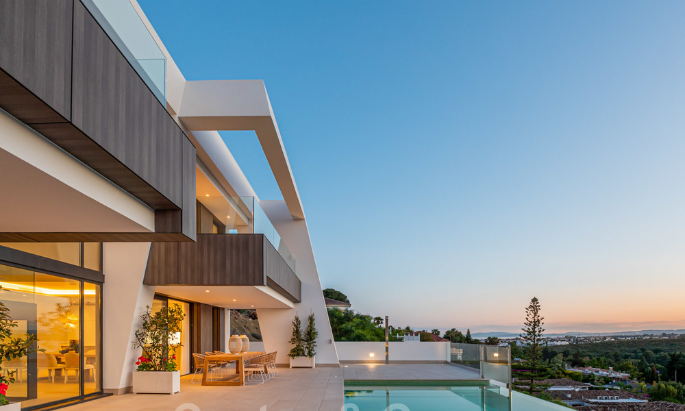 Villas de luxe modernes et exclusives à vendre sur le New Golden Mile entre Marbella et Estepona 25370