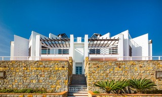 Appartements, première ligne de plage, récemment rénovés, Casares, Costa del Sol 5309 