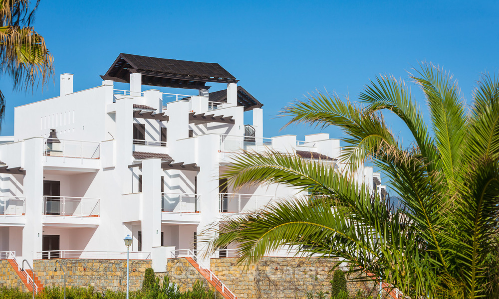 Appartements, première ligne de plage, récemment rénovés, Casares, Costa del Sol 5317