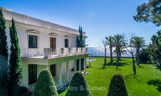 Villa de style classique et prestigieuse sur la Méditerranée à vendre, entre Marbella et Estepona 5508 