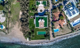 Villa de style classique et prestigieuse sur la Méditerranée à vendre, entre Marbella et Estepona 5512 