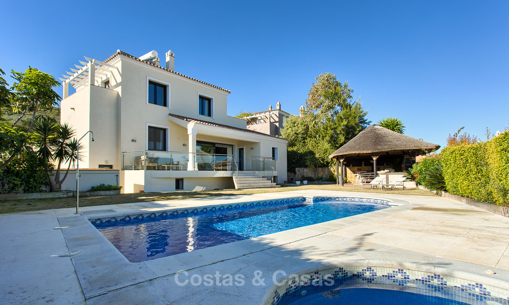 Belle villa rénovée avec vue sur mer à vendre à La Duquesa, Manilva, Costa del Sol 5538
