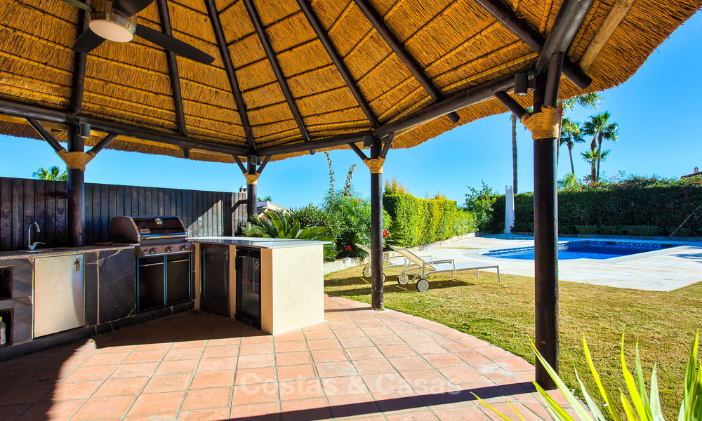Belle villa rénovée avec vue sur mer à vendre à La Duquesa, Manilva, Costa del Sol 5540