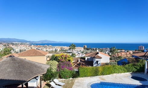 Belle villa rénovée avec vue sur mer à vendre à La Duquesa, Manilva, Costa del Sol 5552