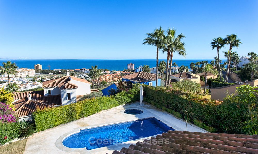 Belle villa rénovée avec vue sur mer à vendre à La Duquesa, Manilva, Costa del Sol 5553