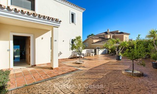 Belle villa rénovée avec vue sur mer à vendre à La Duquesa, Manilva, Costa del Sol 5558 
