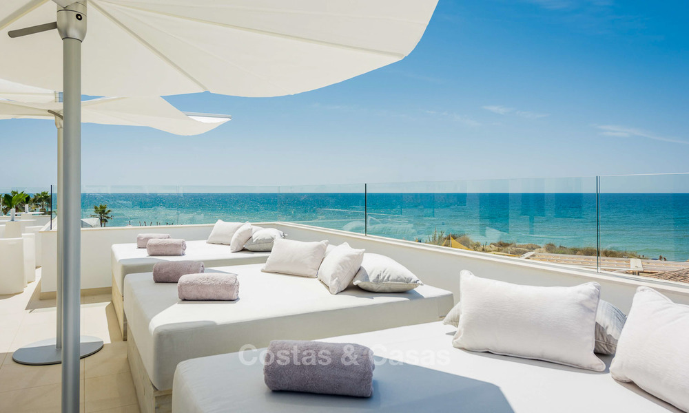 Villa en première ligne de plage à vendre à Marbella avec vue sur mer 5758