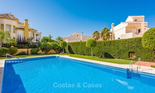 Villa en première ligne de plage à vendre à Marbella avec vue sur mer 5759 