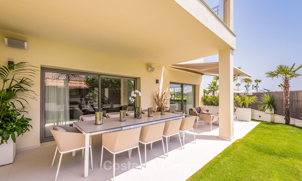 Villa en première ligne de plage à vendre à Marbella avec vue sur mer 5765