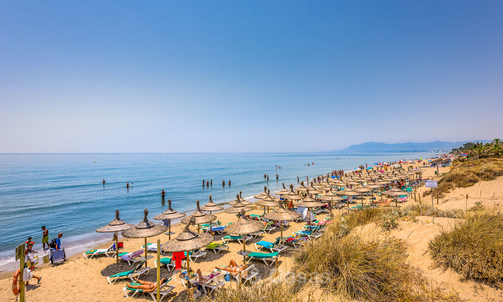 Villa en première ligne de plage à vendre à Marbella avec vue sur mer 5766