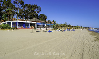 Villa en première ligne de plage à vendre à Marbella avec vue sur mer 17204 