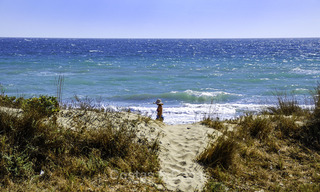 Villa en première ligne de plage à vendre à Marbella avec vue sur mer 17205 