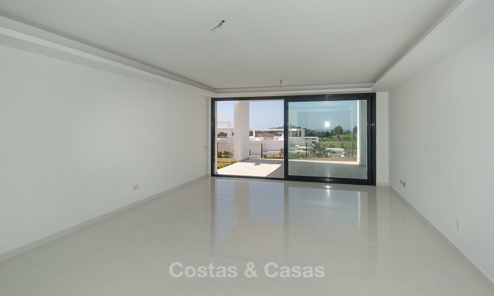 Nouvel appartement moderne avec vue sur le golf, la montagne et la mer à vendre à Benahavis - Marbella 5805