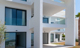Nouvel appartement moderne avec vue sur le golf, la montagne et la mer à vendre à Benahavis - Marbella 5817 