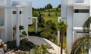 Nouvel appartement moderne avec vue sur le golf, la montagne et la mer à vendre à Benahavis - Marbella 5826 