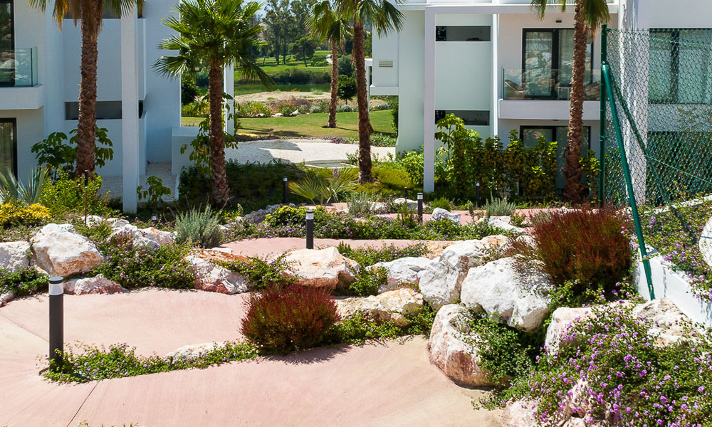 Nouvel appartement moderne avec vue sur le golf, la montagne et la mer à vendre à Benahavis - Marbella 5827
