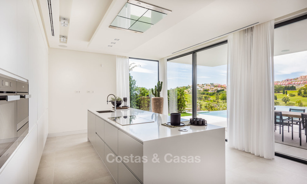 Villa spectaculaire haut de gamme à vendre, clé en main, avec vue panoramique sur la mer, le golf et la montagne, Benahavis - Marbella 5851