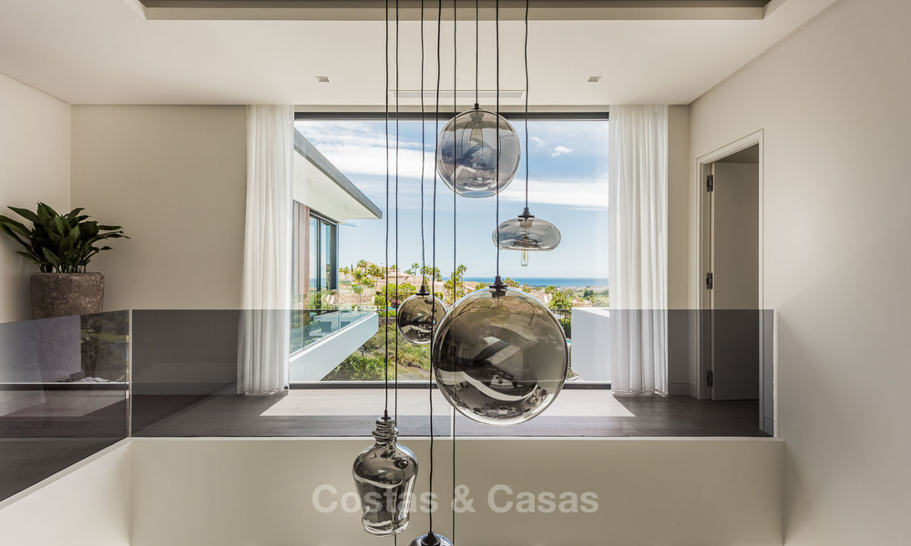 Villa spectaculaire haut de gamme à vendre, clé en main, avec vue panoramique sur la mer, le golf et la montagne, Benahavis - Marbella 5859