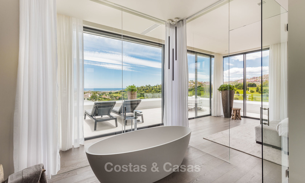 Villa spectaculaire haut de gamme à vendre, clé en main, avec vue panoramique sur la mer, le golf et la montagne, Benahavis - Marbella 5863
